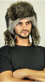 Rusiško stiliaus meškėno kailio kepurė
